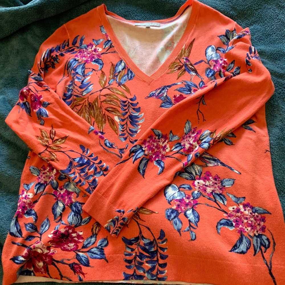 Daniel  Rainn sweater